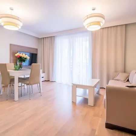 Flores 3 Park Rodzinna -