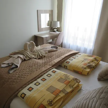 Flores 3 Park Rodzinna - ミエルノ